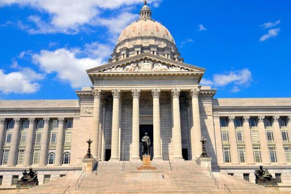 Missouri Senate blocks effort to overturn minimum wage, paid sick leave
